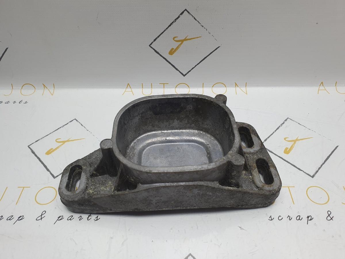 Suport motor VOLKSWAGEN PASSAT (3B3) [ 2000 - 2005 ] TDI (AVF, AWX) 96KW|130HP OEM 8D0199335Q / 8D0 199 335 Q