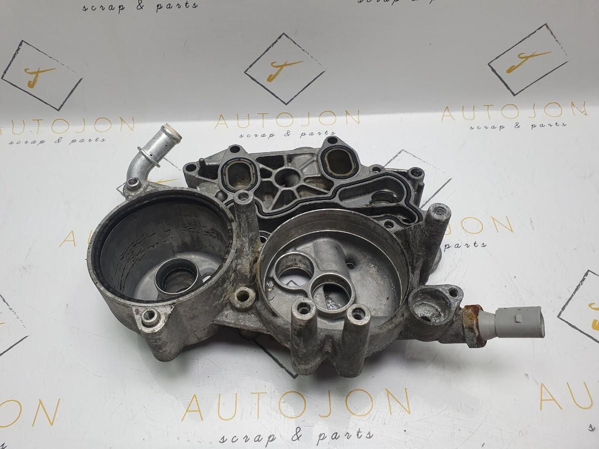 Suport filtru ulei VOLKSWAGEN TOUAREG (7P5, 7P6) [ 2010 - 2018 ], PORSCHE CAYENNE (92A) [ 2010 - > ] Diesel (M 05.9E, MCN.RB) 176KW|239HP, AUDI Q7 (4LB) [ 2006 - 2016 ] OEM 059115397L / 059.355.397.L