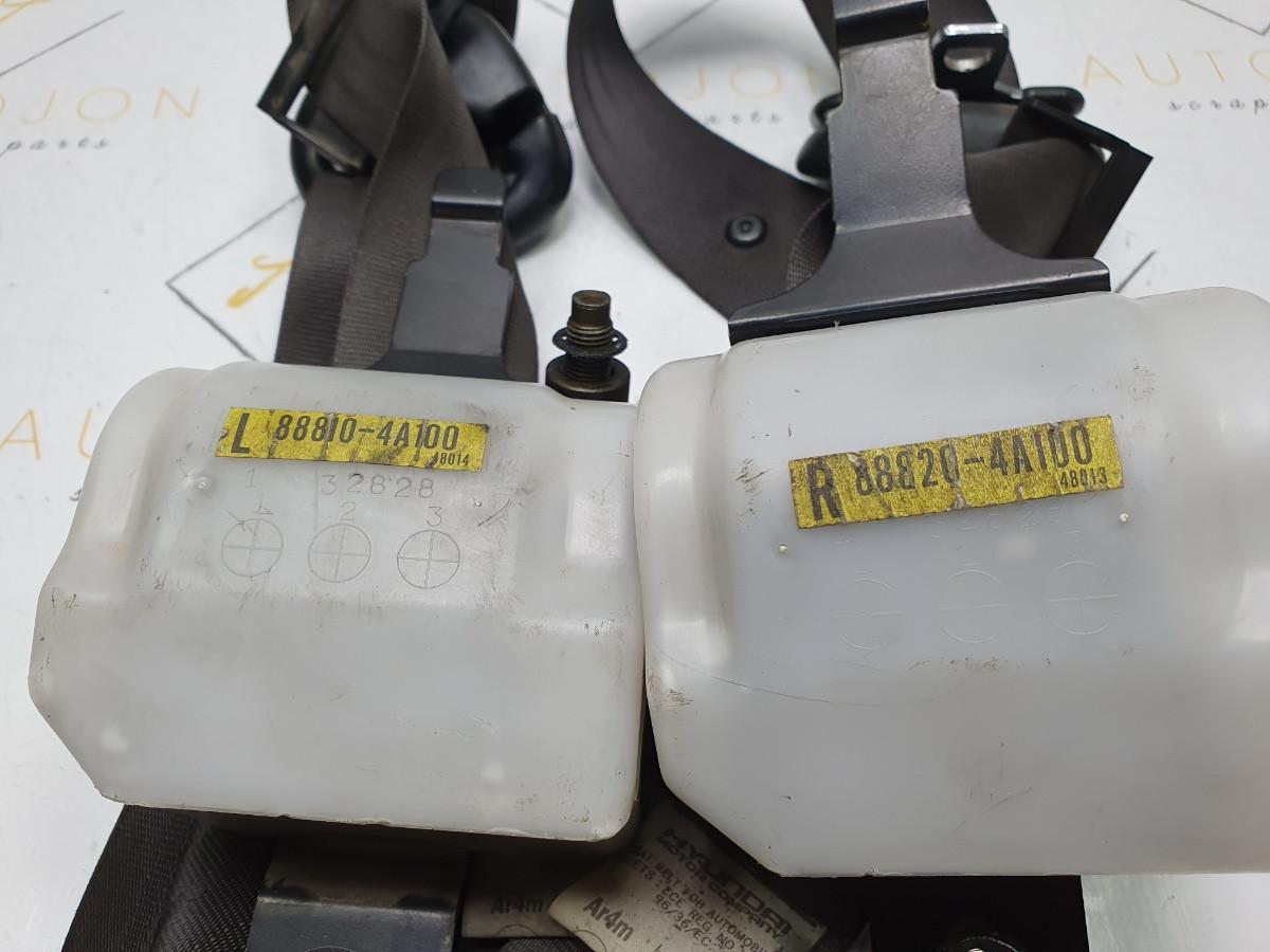 Set centuri fata HYUNDAI H-1 Box (A1) [ 1997 - 2008 ] 88820-4A100 OEM 88810-4A100
