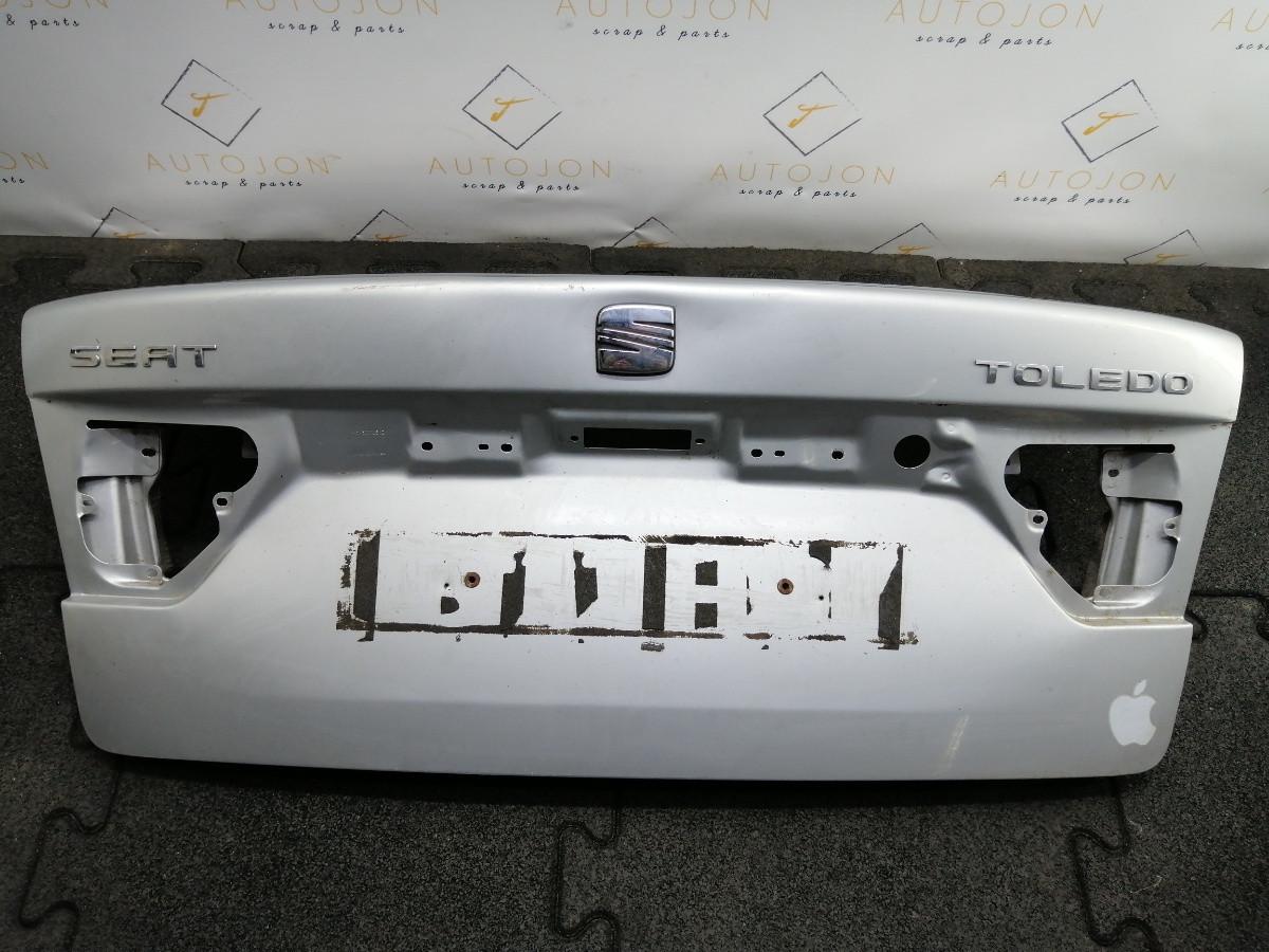 Capota portbagaj SEAT TOLEDO II (1M2) [ 1998 - 2006 ] OEM 1M5827105B / 1M5 827 105 B