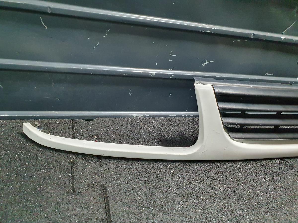 Grila masca radiator  VOLKSWAGEN POLO (6N1) [ 1994 - 1999 ] OEM 6N0853661C / 6N0 853 661 C