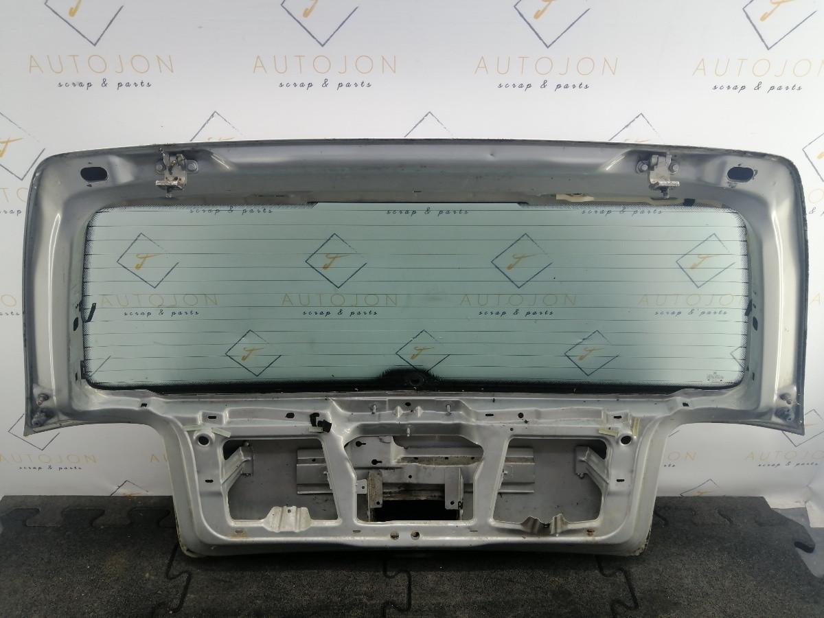 Haion cu luneta VOLKSWAGEN GOLF IV (1J1) [ 1997 - 2007 ] argintiu LA7W OEM 1J6827025G / 1J6 827 025 G