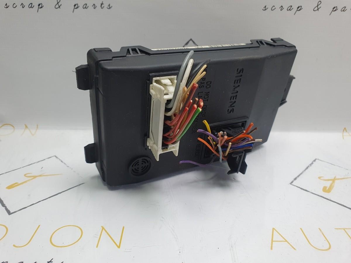 UCH modul RENAULT SYMBOL I (LB0/1/2_) [ 2001 - 2008 ] SIEMENS U118522003 OEM 8200103749B
