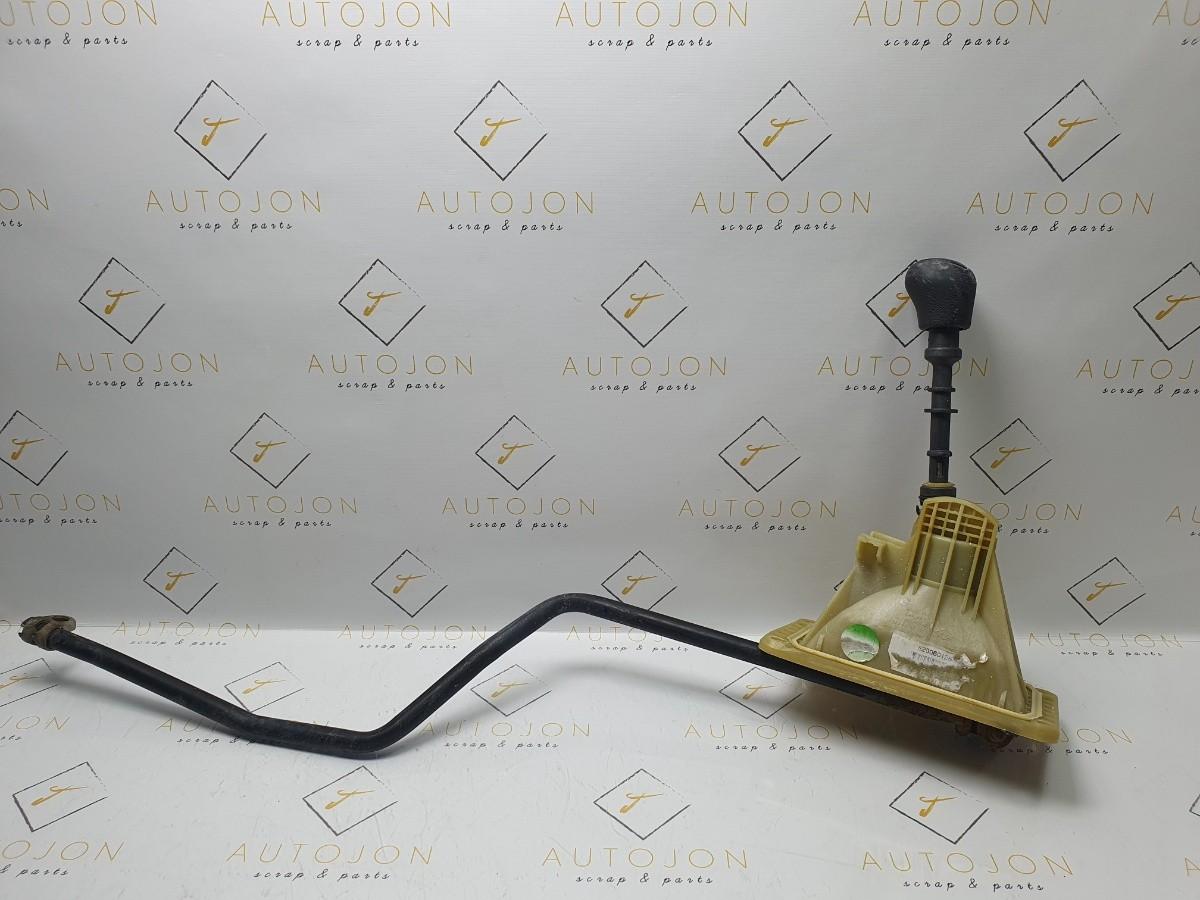 Timonerie RENAULT SYMBOL I (LB0/1/2_) [ 2001 - 2008 ]  OEM 8200601281