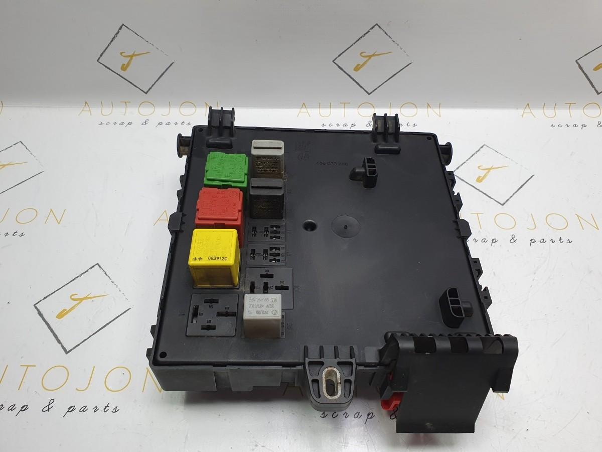 Tablou de sigurante REC  OPEL VECTRA C (Z02) [ 2002 - 2009 ] CDTI (Z 19 DT) 88KW|120HP OEM 13205774FP / 13 205 774 FP