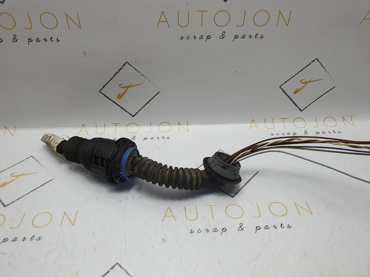 Conectori mufa electrica usa OPEL VECTRA C (Z02) [ 2002 - 2009 ] CDTI (Z 19 DT) 88KW|120HP OEM 13139951