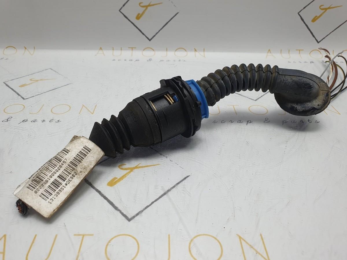 Conectori mufa electrica usa OPEL VECTRA C (Z02) [ 2002 - 2009 ] CDTI (Z 19 DT) 88KW|120HP OEM 13139951
