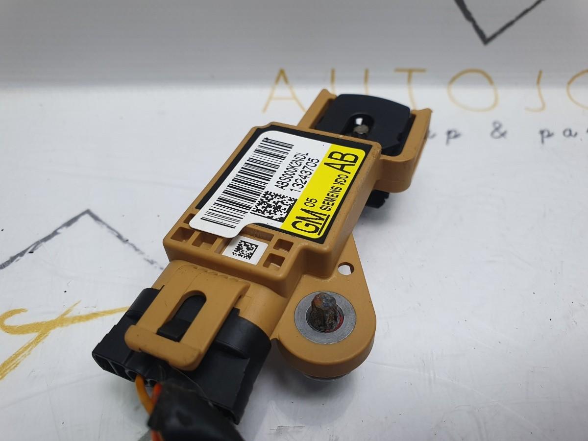 Senzor impact airbag OPEL VECTRA C (Z02) [ 2002 - 2009 ] CDTI (Z 19 DT) 88KW|120HP OEM 13243705AB