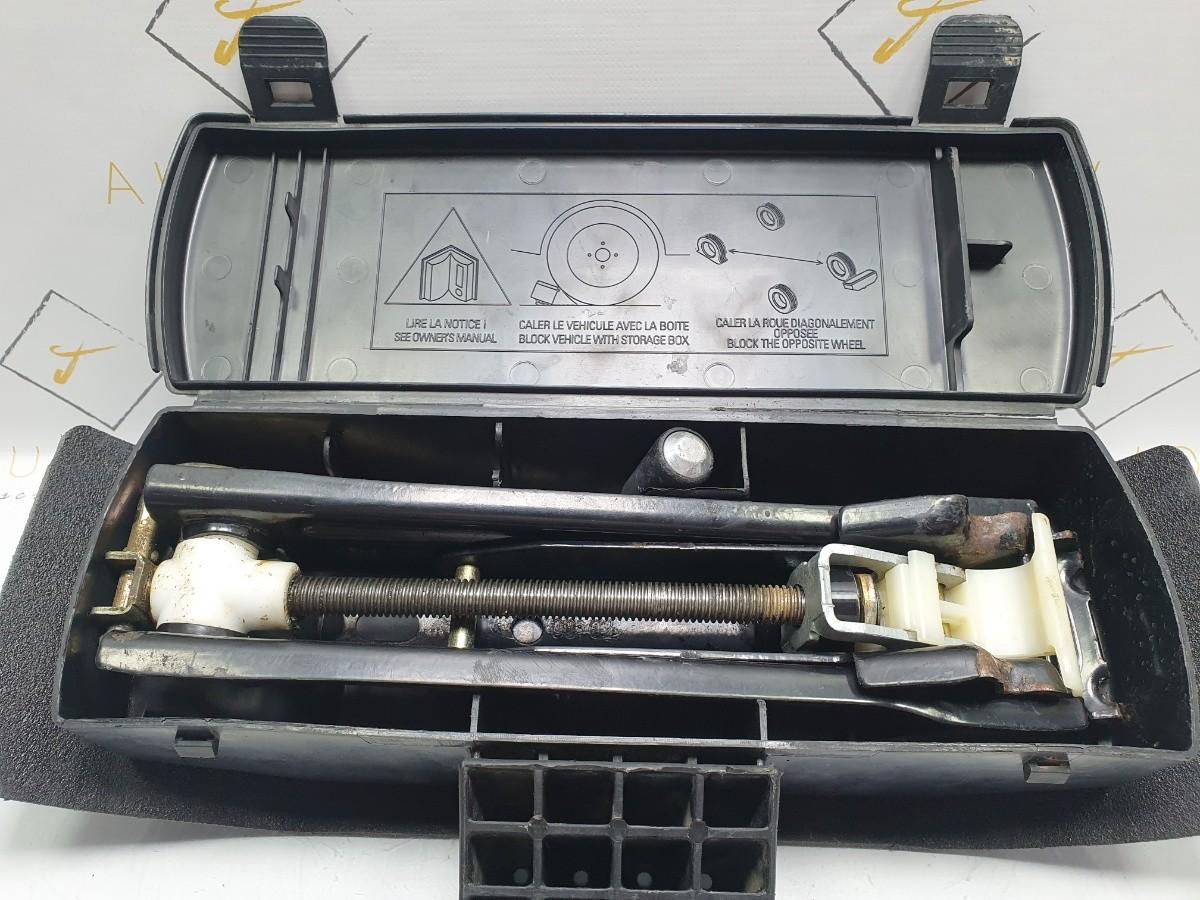 Cric CITROËN SAXO (S0, S1) [ 1996 - 2004 ] D (VJZ (TUD5)) 43KW|58HP OEM 9629757080