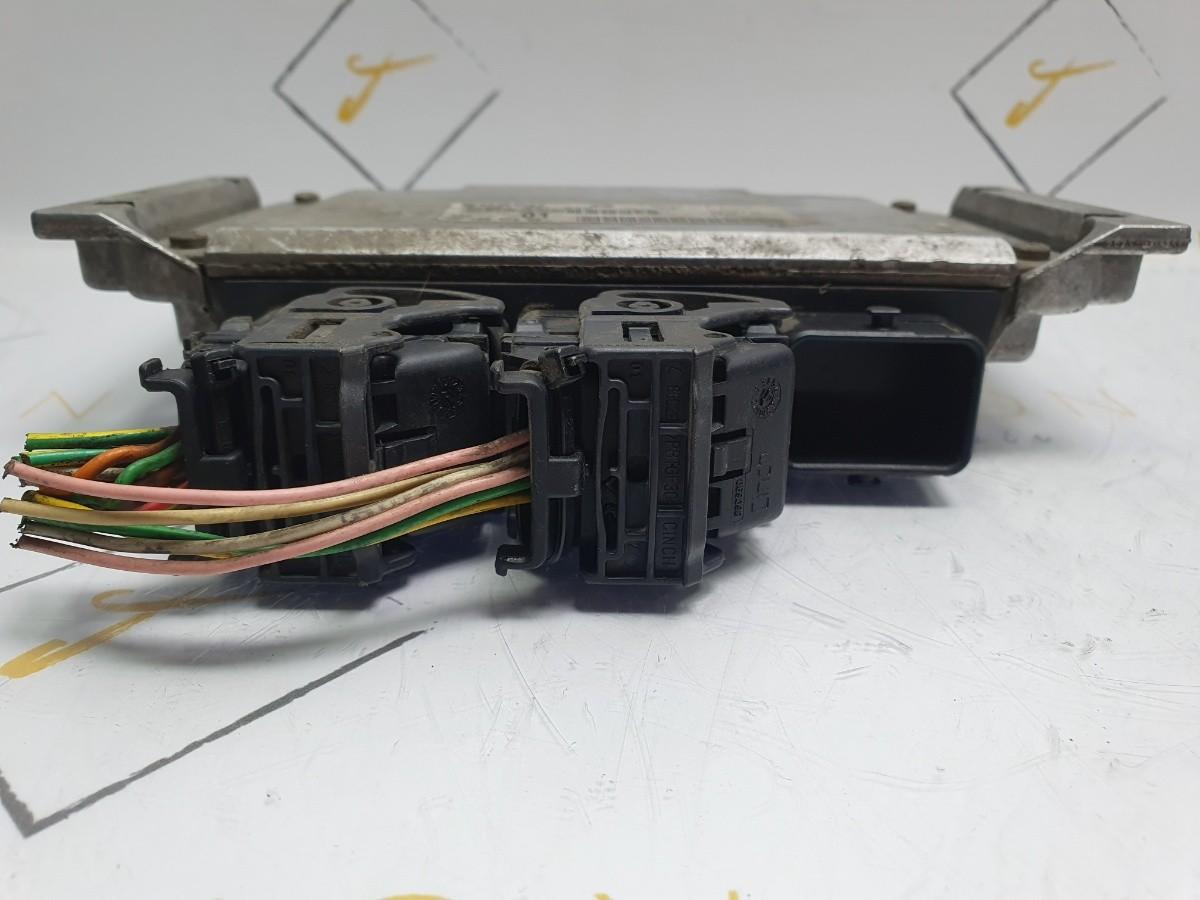 Calculator ECU motor CITROËN SAXO (S0, S1) [ 1996 - 2004 ] D (VJZ (TUD5)) 43KW|58HP BOSCH 0281001839 OEM 9630059880