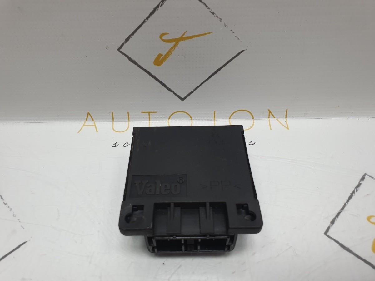 Modul termostat CITROËN SAXO (S0, S1) [ 1996 - 2004 ] D (VJZ (TUD5)) 43KW|58HP Valeo 652905Z OEM 69220001J