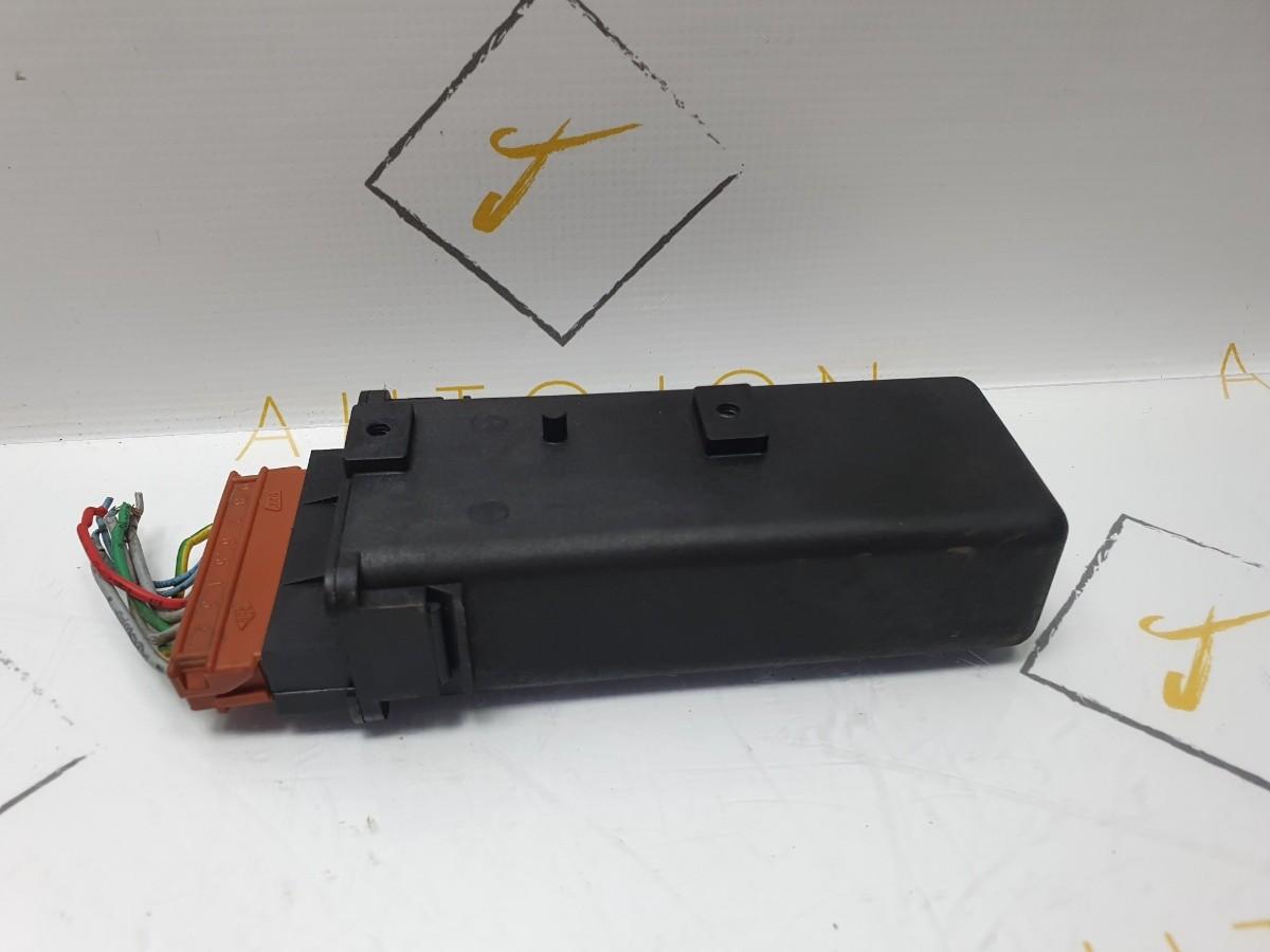 Modul inchidere centralizata CITROËN SAXO (S0, S1) [ 1996 - 2004 ] D (VJZ (TUD5)) 43KW|58HP 96.376.719.80 OEM 73657312