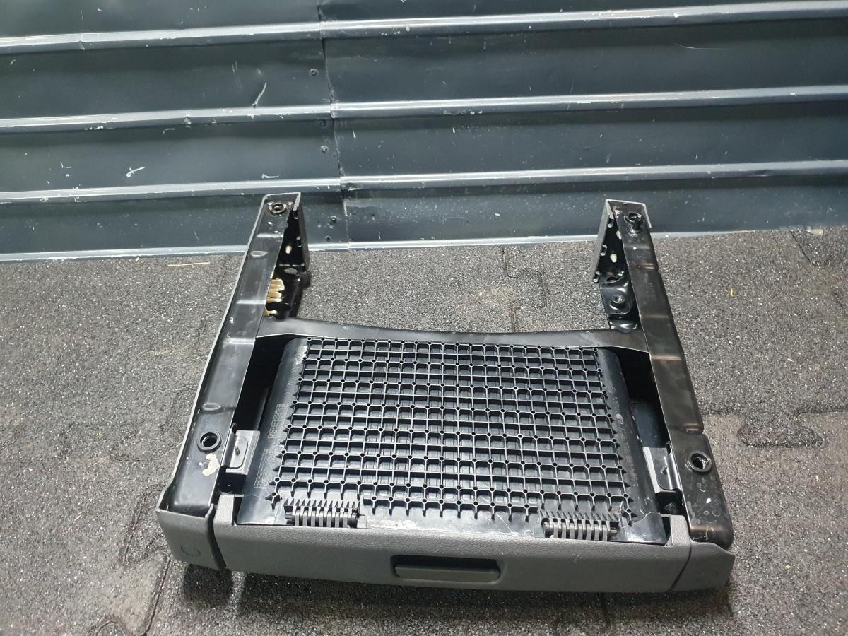 Buzunar cu suport scaun  Stanga fata  VOLKSWAGEN TOURAN (1T1, 1T2) [ 2003 - 2010 ] TDI (BKC, BLS, BXE) 77KW|105HP OEM 1T0881580C / 1T0 881 580 C