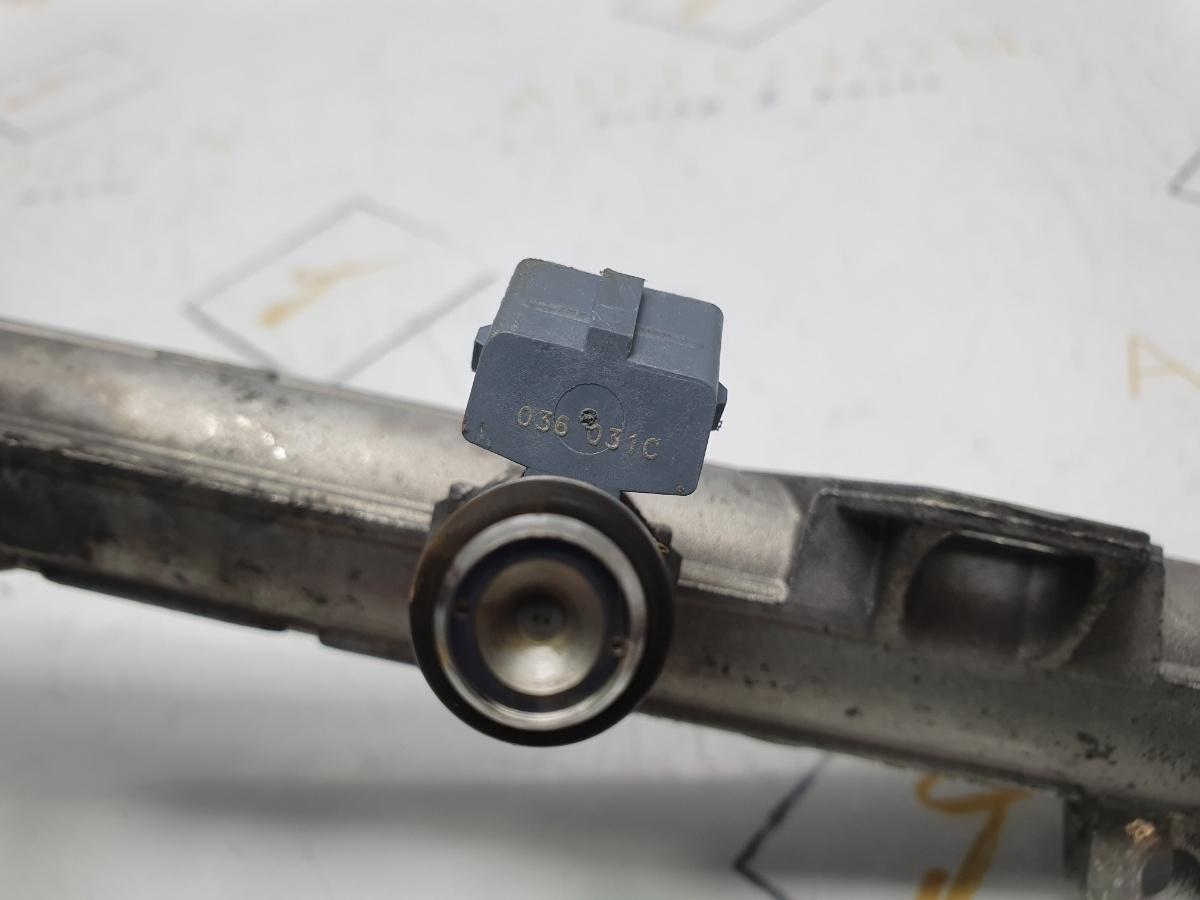 Rampa cu injectoare VOLKSWAGEN GOLF IV (1J1) [ 1997 - 2007 ] 16V (AHW, AKQ, APE, AXP, BCA) 55KW|75HP OEM 036133319B / 036031C