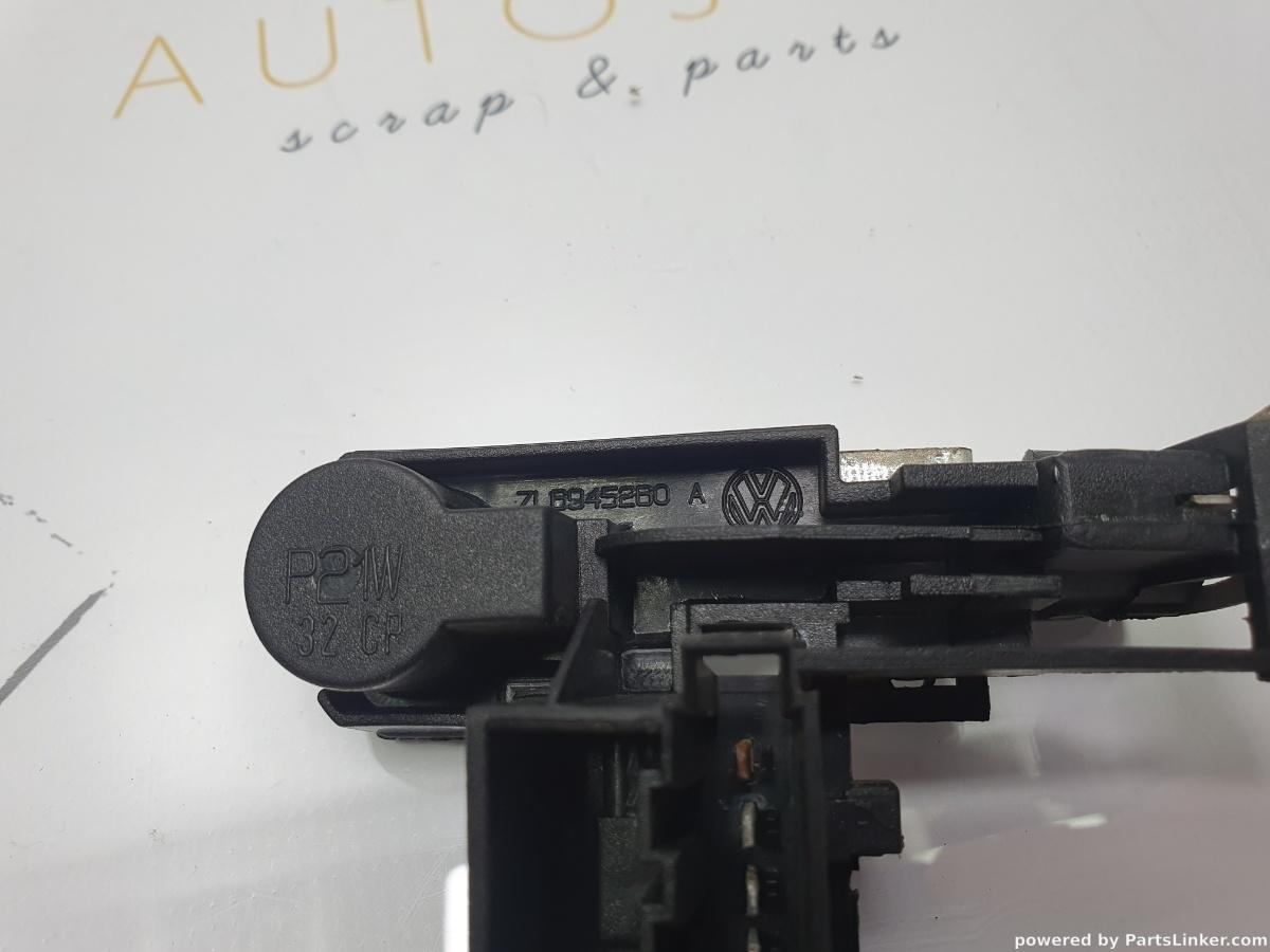 Soclu stop haion dreapta VOLKSWAGEN TOUAREG (7LA, 7L6, 7L7) [ 2002 - 2013 ] R5 TDI (BAC, BPE) 128KW|174HP OEM 7L6945260A / 7L6 945 280 A