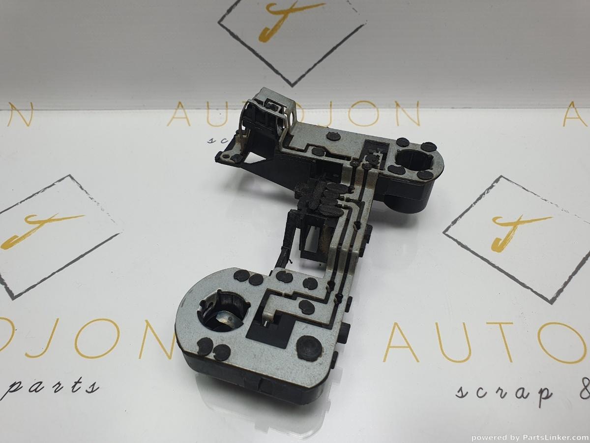 Soclu stop haion dreapta VOLKSWAGEN TOUAREG (7LA, 7L6, 7L7) [ 2002 - 2013 ] R5 TDI (BAC, BPE) 128KW|174HP OEM 7L6945260A / 7L6 945 280 A