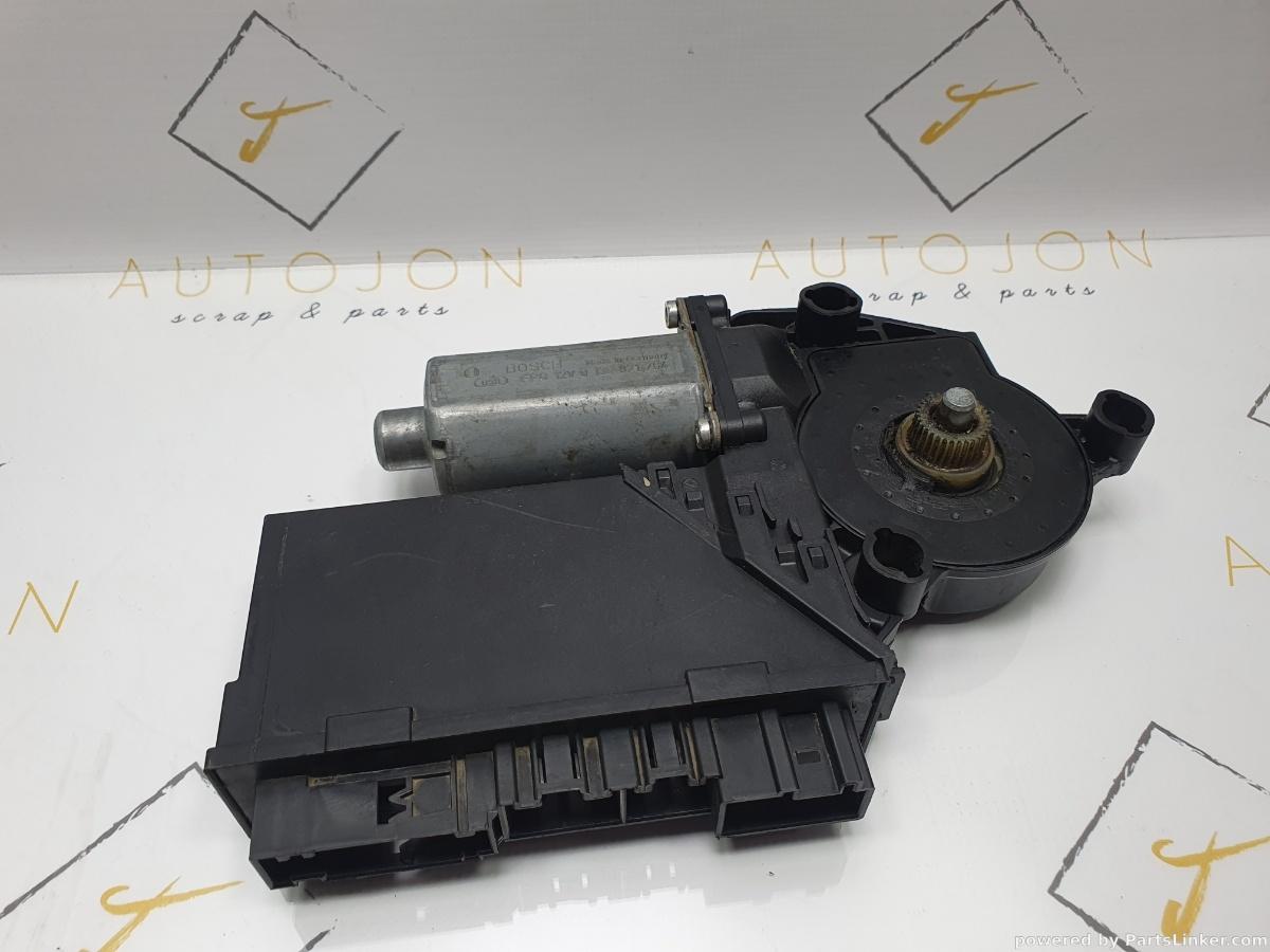Motoras macara geam dreapta spate VOLKSWAGEN TOUAREG (7LA, 7L6, 7L7) [ 2002 - 2013 ] R5 TDI (BAC, BPE) 128KW|174HP OEM 3D0959794E / 3D0 959 794 E