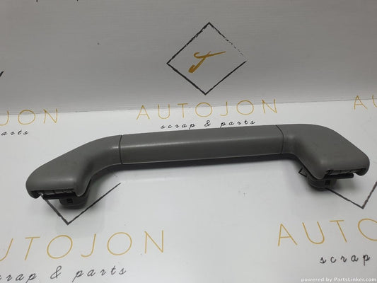 Maner plafon dreapta fata VOLKSWAGEN TOUAREG (7LA, 7L6, 7L7) [ 2002 - 2013 ] R5 TDI (BAC, BPE) 128KW|174HP OEM 7L0857607A / 7L0 857 607 A