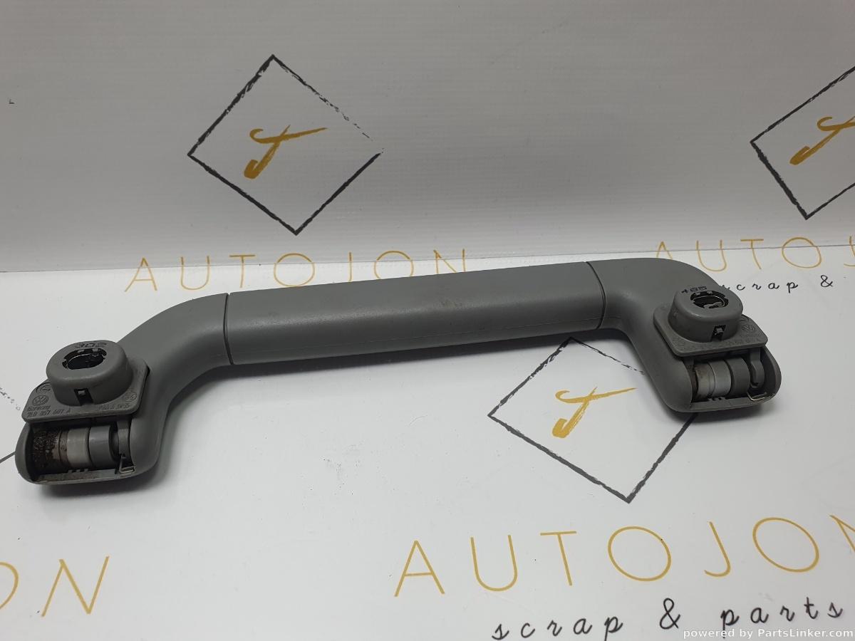 Maner plafon stanga fata VOLKSWAGEN TOUAREG (7LA, 7L6, 7L7) [ 2002 - 2013 ] R5 TDI (BAC, BPE) 128KW|174HP OEM 7L0857608A / 7L0 857 608 A