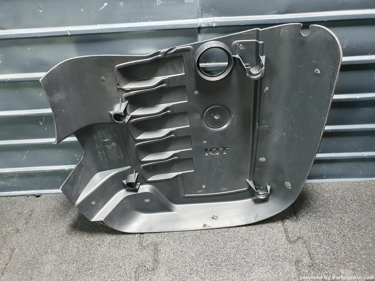 Capac ornament motor VOLKSWAGEN TOUAREG (7LA, 7L6, 7L7) [ 2002 - 2013 ] R5 TDI (BAC, BPE) 128KW|174HP OEM 070103927 / 070 103 927