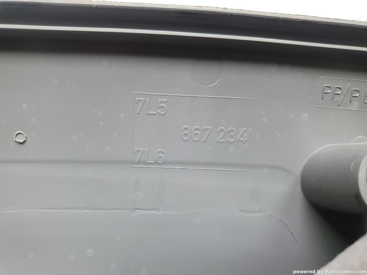 Ornament stalp parbriz dreapta VOLKSWAGEN TOUAREG (7LA, 7L6, 7L7) [ 2002 - 2013 ] R5 TDI (BAC, BPE) 128KW|174HP OEM 7L6867234 / 7L6 867 234