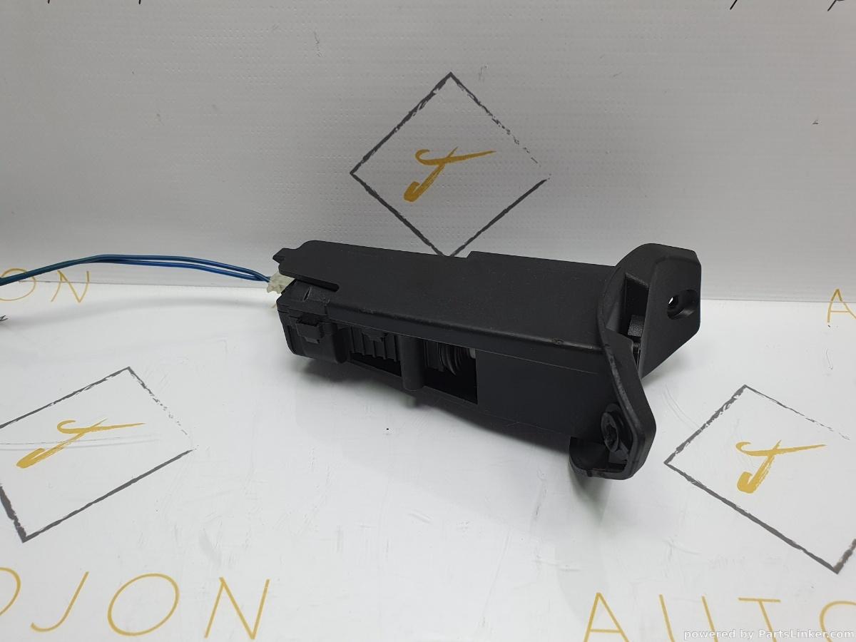 Actuator deschidere usita rezervor OPEL ZAFIRA B (A05) [ 2005 - 2015 ] 1.6 (Z 16 XE1, Z 16 XEP) 77KW|105HP OEM 13142277