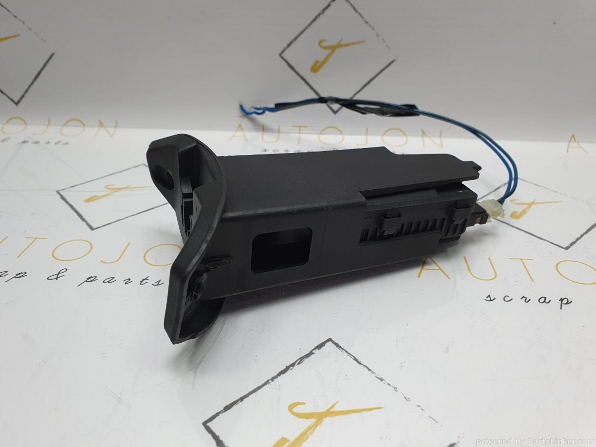 Actuator deschidere usita rezervor OPEL ZAFIRA B (A05) [ 2005 - 2015 ] 1.6 (Z 16 XE1, Z 16 XEP) 77KW|105HP OEM 13142277