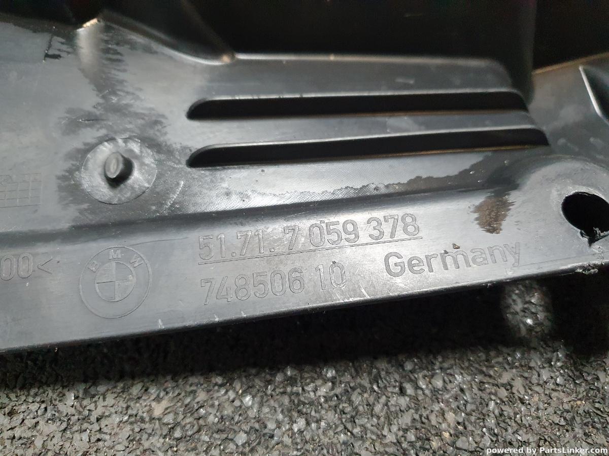 Carenaj roata stanga fata BMW 3 V (E90) [ 2004 - 2012 ] 320 d (M47 D20 (204D4), N47 D20 C) 120KW|163HP OEM 51717059378