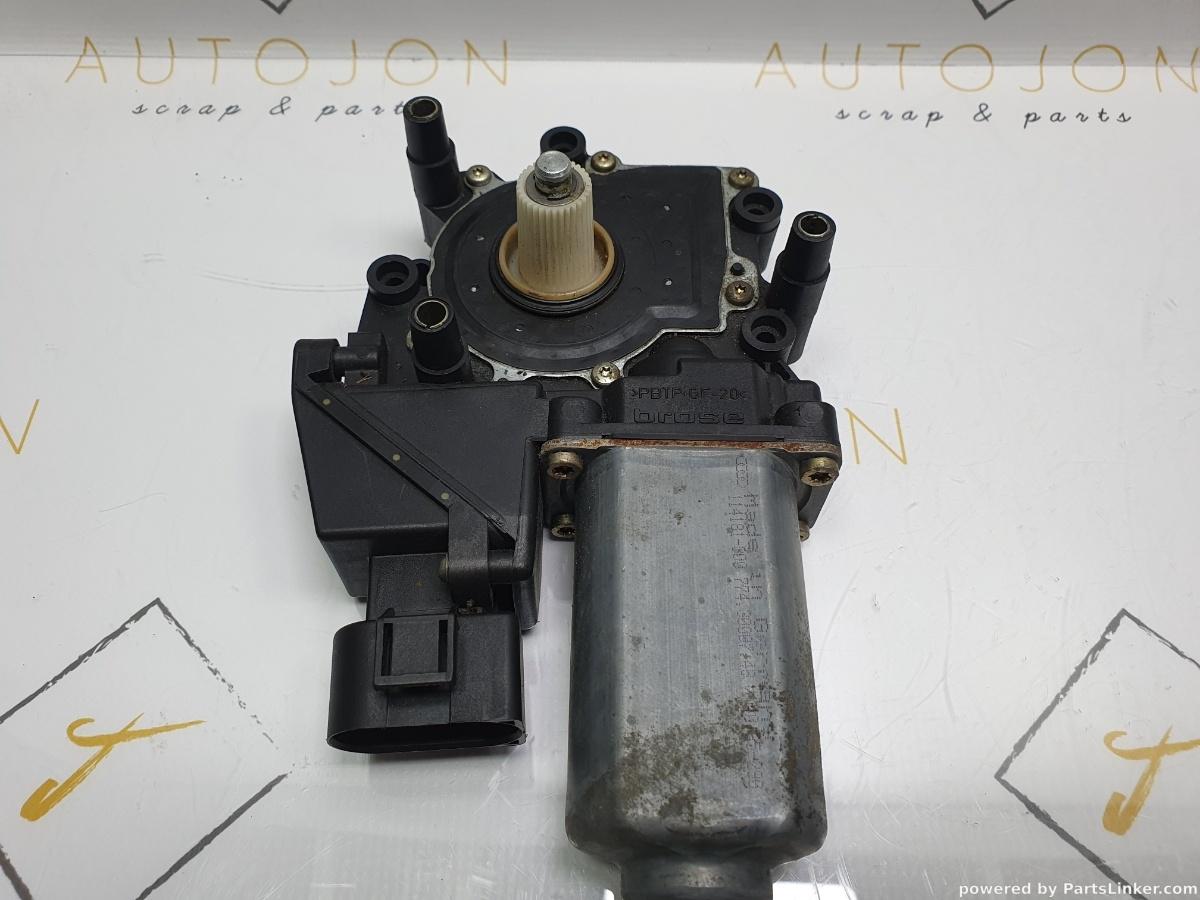 Motoras macara geam stanga fata AUDI A4 Saloon (8D2, B5) [ 1994 - 2001 ] 1.6 (ADP, AHL, ANA, ARM) 74KW|100HP 113846-101 OEM 8D0959801B / 8D0 959 801 B
