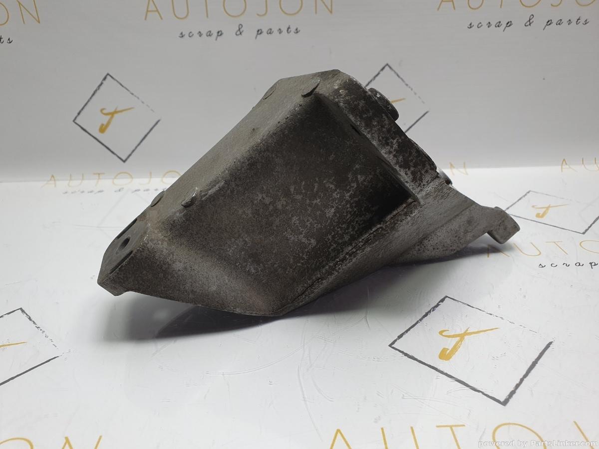 Suport motor AUDI A4 Saloon (8D2, B5) [ 1994 - 2001 ] 1.6 (ADP, AHL, ANA, ARM) 74KW|100HP OEM 8D0199307L / 8D0 199 307 L