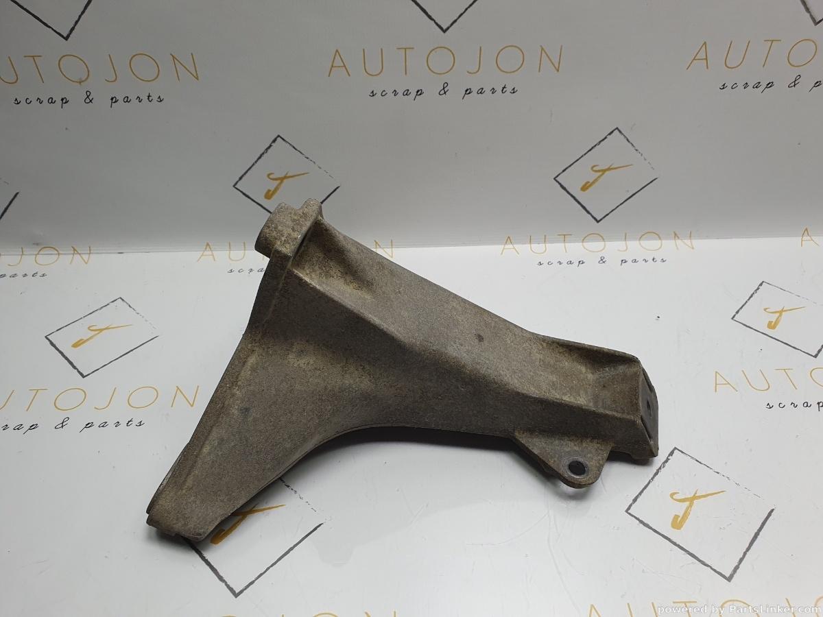 Suport unitate de control motor dreapta AUDI A4 Saloon 8D2, B5 1994 - 2001 1.6 1.6 ADP, AHL, ANA, ARM 8D0199308F