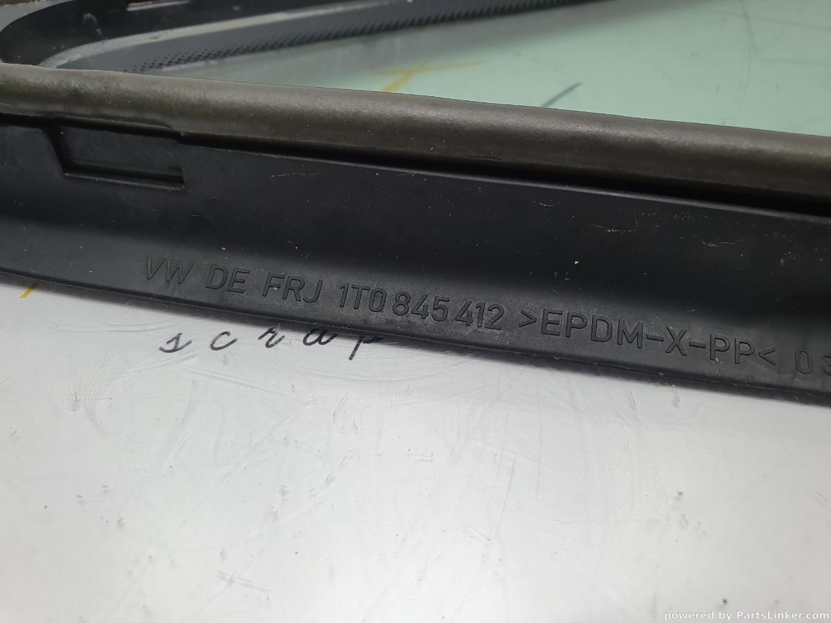 Geam fix lateral  dreapta fata VOLKSWAGEN TOURAN (1T1, 1T2) [ 2003 - 2010 ] TDI (BKC, BLS, BXE) 77KW|105HP OEM 1T0845412/ 1T0 845 412