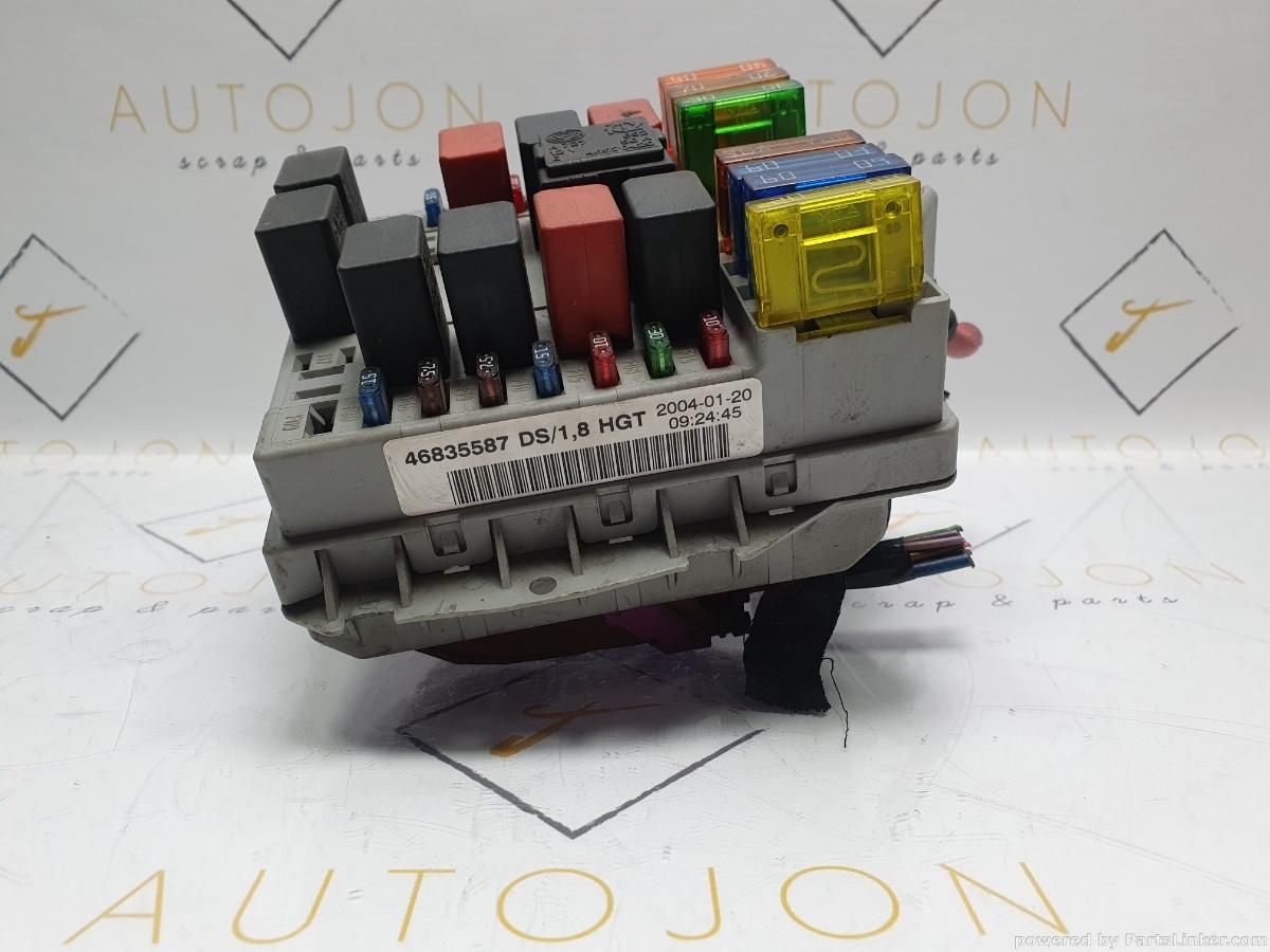 Panou sigurante FIAT PUNTO (188_) [ 1999 - 2012 ] JTD 16V (188 A9.000) 51KW|70HP OEM 46835587