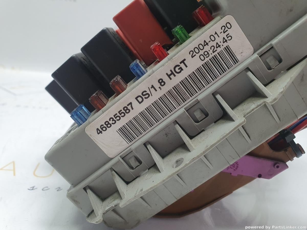 Panou sigurante FIAT PUNTO (188_) [ 1999 - 2012 ] JTD 16V (188 A9.000) 51KW|70HP OEM 46835587