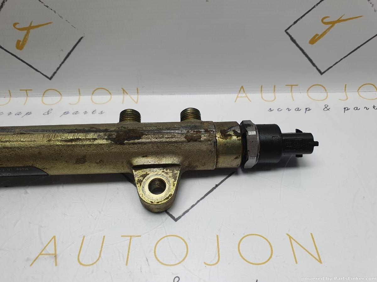 Rampa injectoare FIAT PUNTO (188_) [ 1999 - 2012 ] JTD 16V (188 A9.000) 51KW|70HP BOSCH 0445214044 OEM 46817523