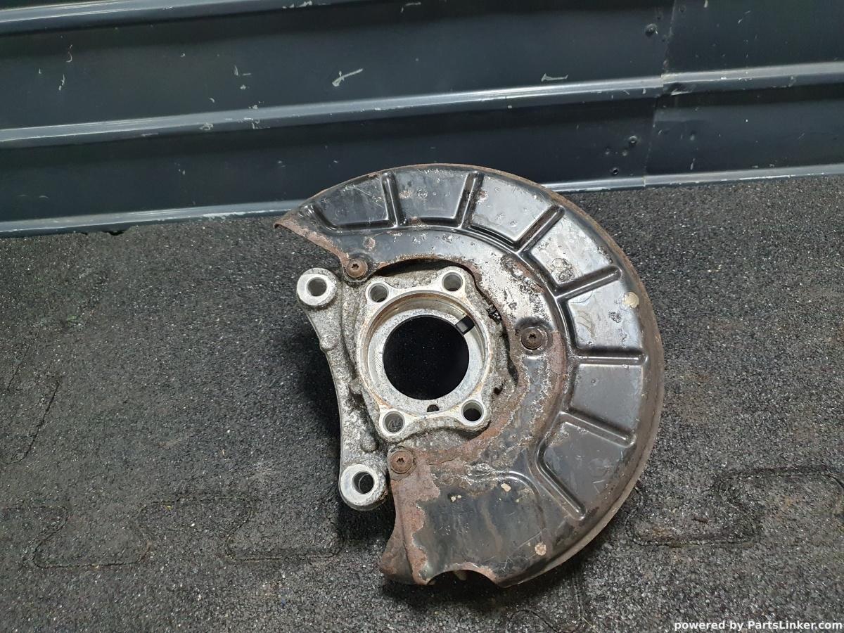 Portfuzeta stanga fata VOLKSWAGEN PASSAT (362) [ 2010 - 2014 ] TDI (CFFB) 103KW|140HP OEM 3C0407257G / 3C0 407 257 G