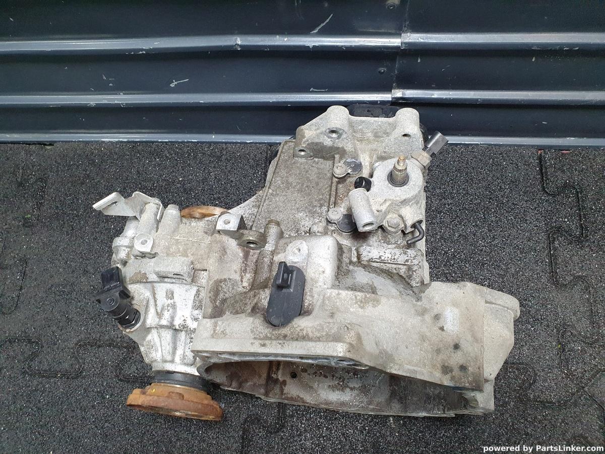 Cutie de viteze SKODA FABIA Combi (6Y5) [ 2000 - 2007 ] TDI (ATD, AXR) 74KW|100HP OEM 02R300040J / 02R 300 040 J