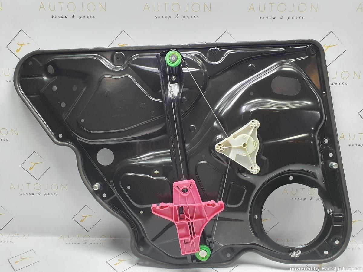 Macara geam dreapta spate VOLKSWAGEN PASSAT (362) [ 2010 - 2014 ] TDI (CFFB) 103KW|140HP OEM 3AA839756 / 3AA 839 756