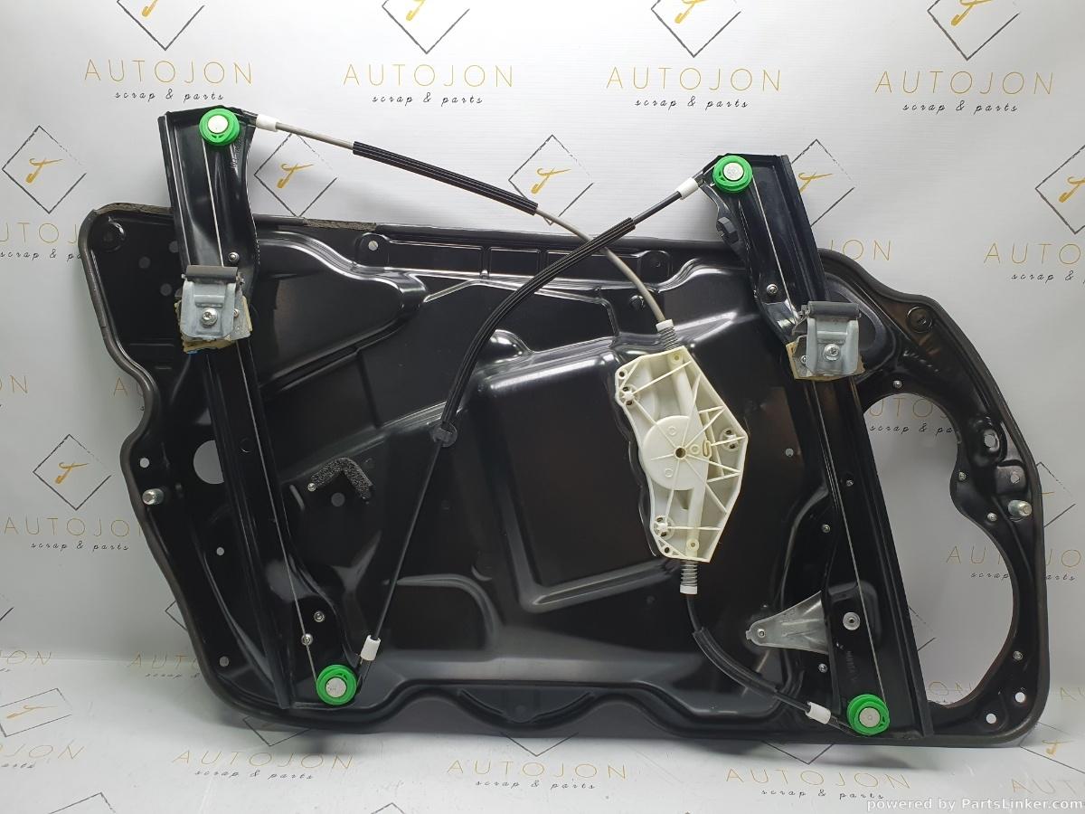 Macara geam dreapta fata VOLKSWAGEN PASSAT (362) [ 2010 - 2014 ] TDI (CFFB) 103KW|140HP OEM 3AA837750 / 3AA 837 750