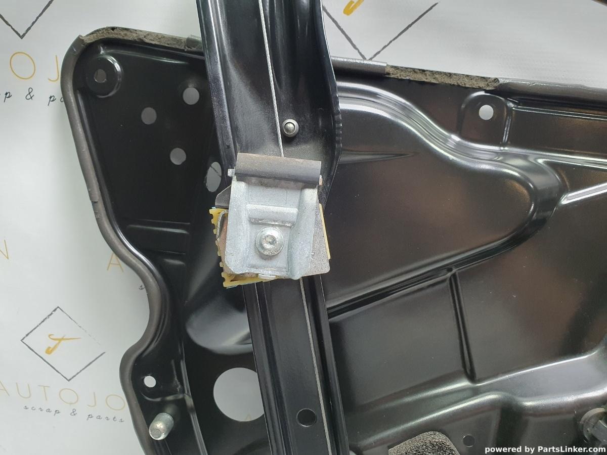 Macara geam dreapta fata VOLKSWAGEN PASSAT (362) [ 2010 - 2014 ] TDI (CFFB) 103KW|140HP OEM 3AA837750 / 3AA 837 750