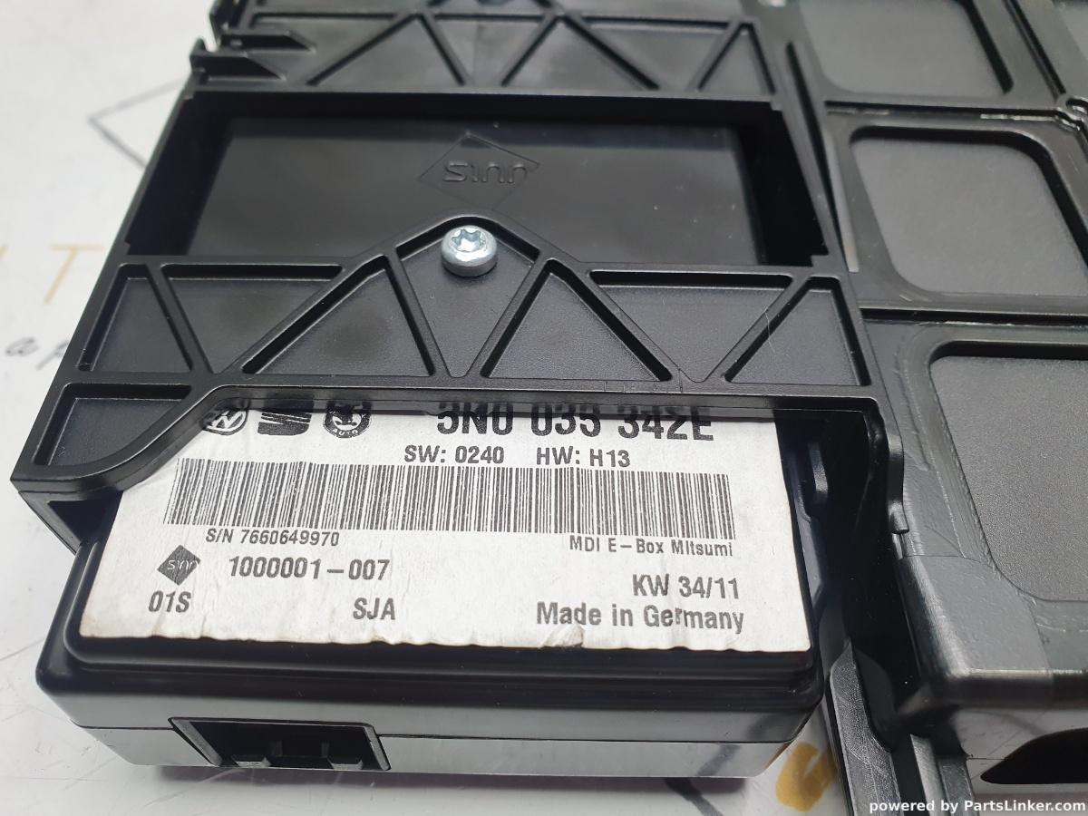 Modul/unitate de control bluetooth VOLKSWAGEN PASSAT 362 2010 - 2014 TDI CFFB 5N0035342E / 5N0 035 342 E