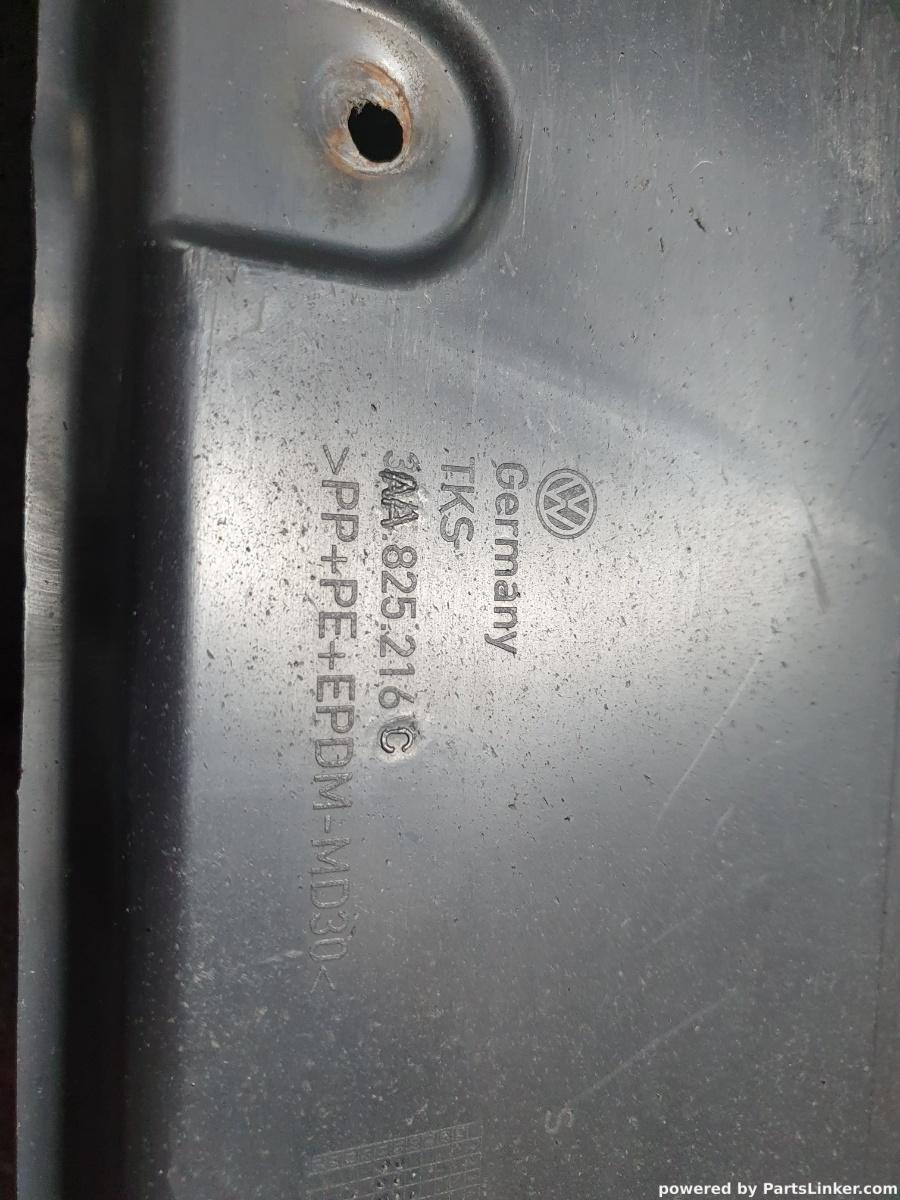 Orament inferior bara spate VOLKSWAGEN PASSAT (362) [ 2010 - 2014 ] TDI (CFFB) 103KW|140HP OEM 3AA825216C / 3AA 825 216 C