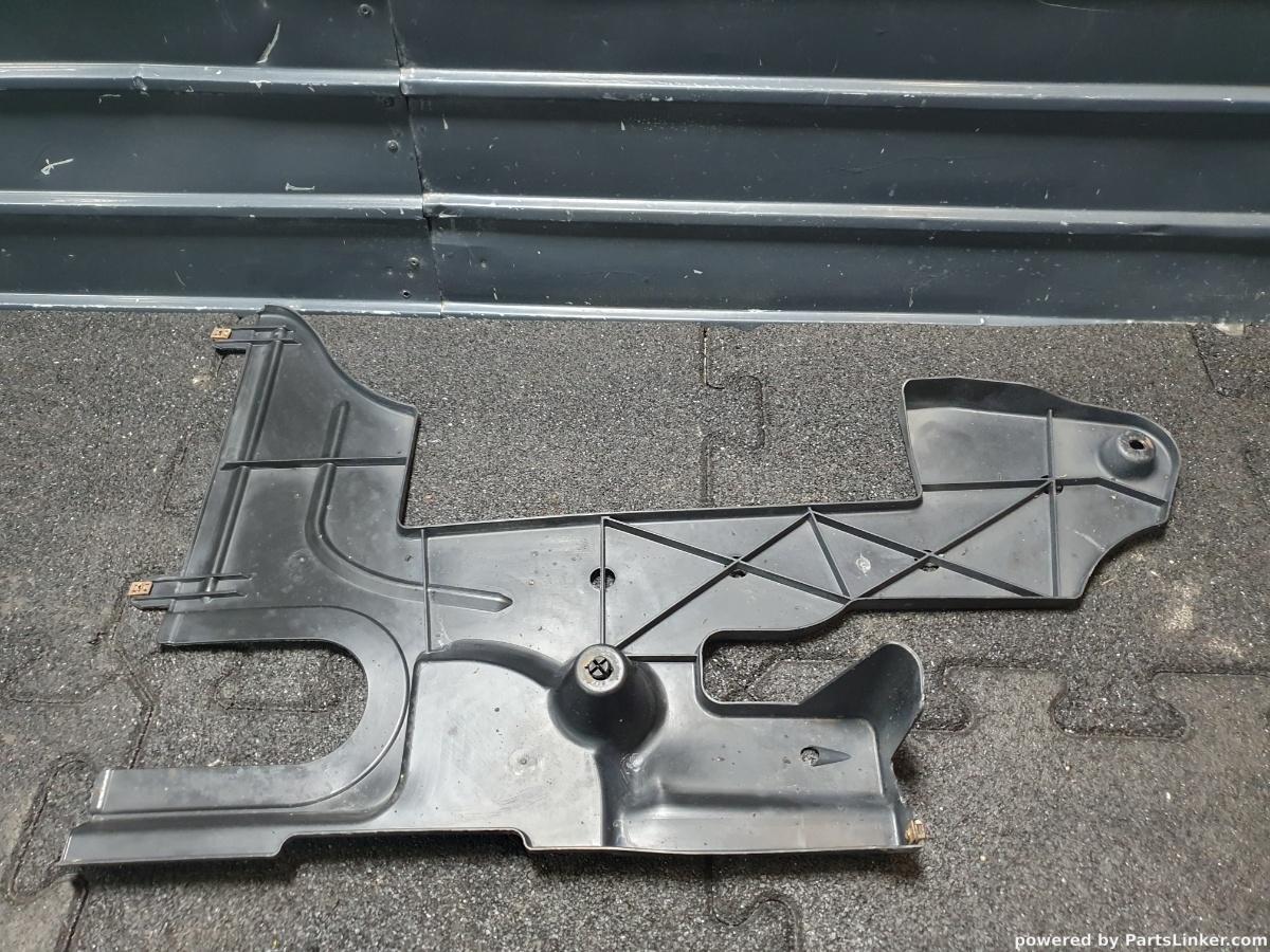Ornament punte spate Stanga VOLKSWAGEN PASSAT (362) [ 2010 - 2014 ] TDI (CFFB) 103KW|140HP OEM 3AA825101 / 3AA 825 101