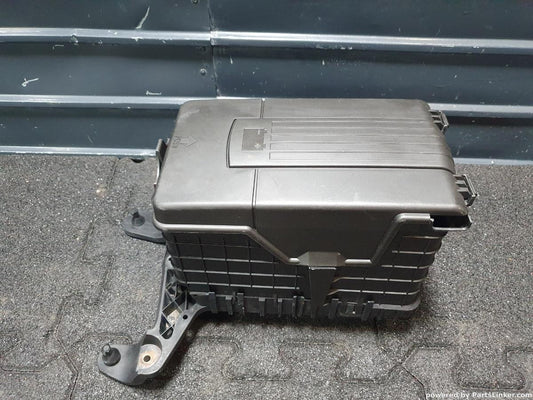 Carcasa baterie VOLKSWAGEN PASSAT (362) [ 2010 - 2014 ] TDI (CFFB) 103KW|140HP OEM 1K0915325B / 1K0 915 325 B