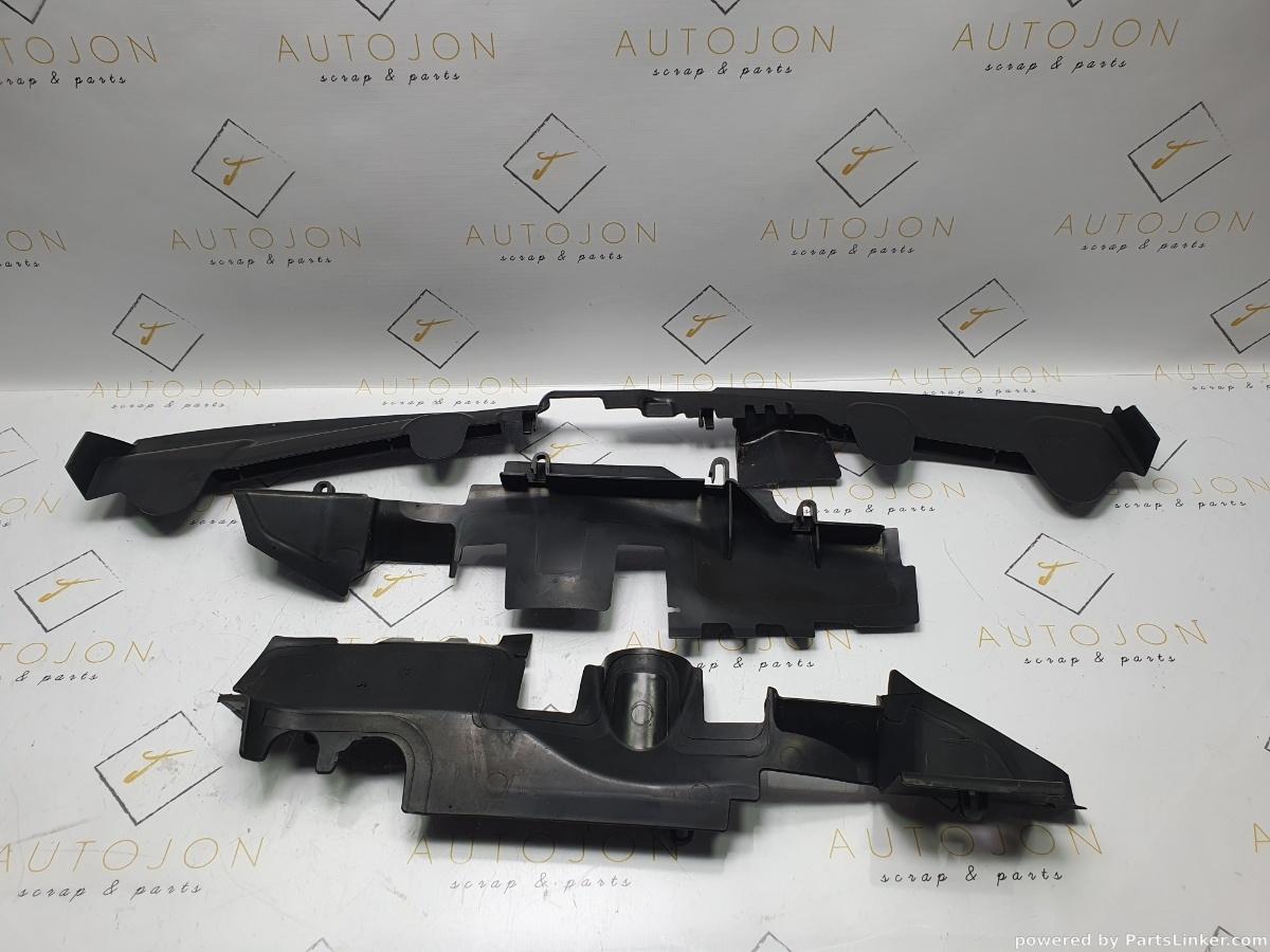 Set deflectoare aer radiatoare VOLKSWAGEN PASSAT (362) [ 2010 - 2014 ] TDI (CFFB) 103KW|140HP OEM 3AA121283 / 3AA121284