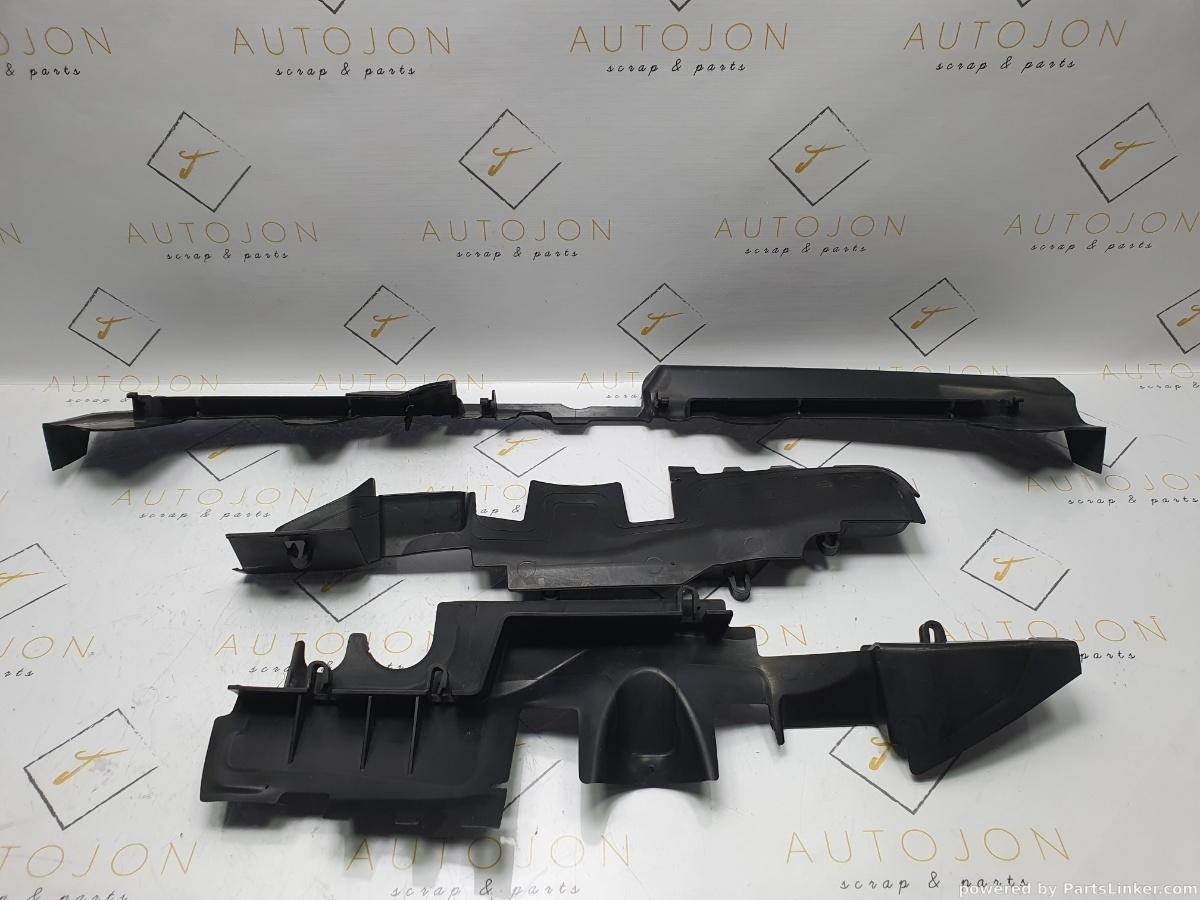 Set deflectoare aer radiatoare VOLKSWAGEN PASSAT (362) [ 2010 - 2014 ] TDI (CFFB) 103KW|140HP OEM 3AA121283 / 3AA121284