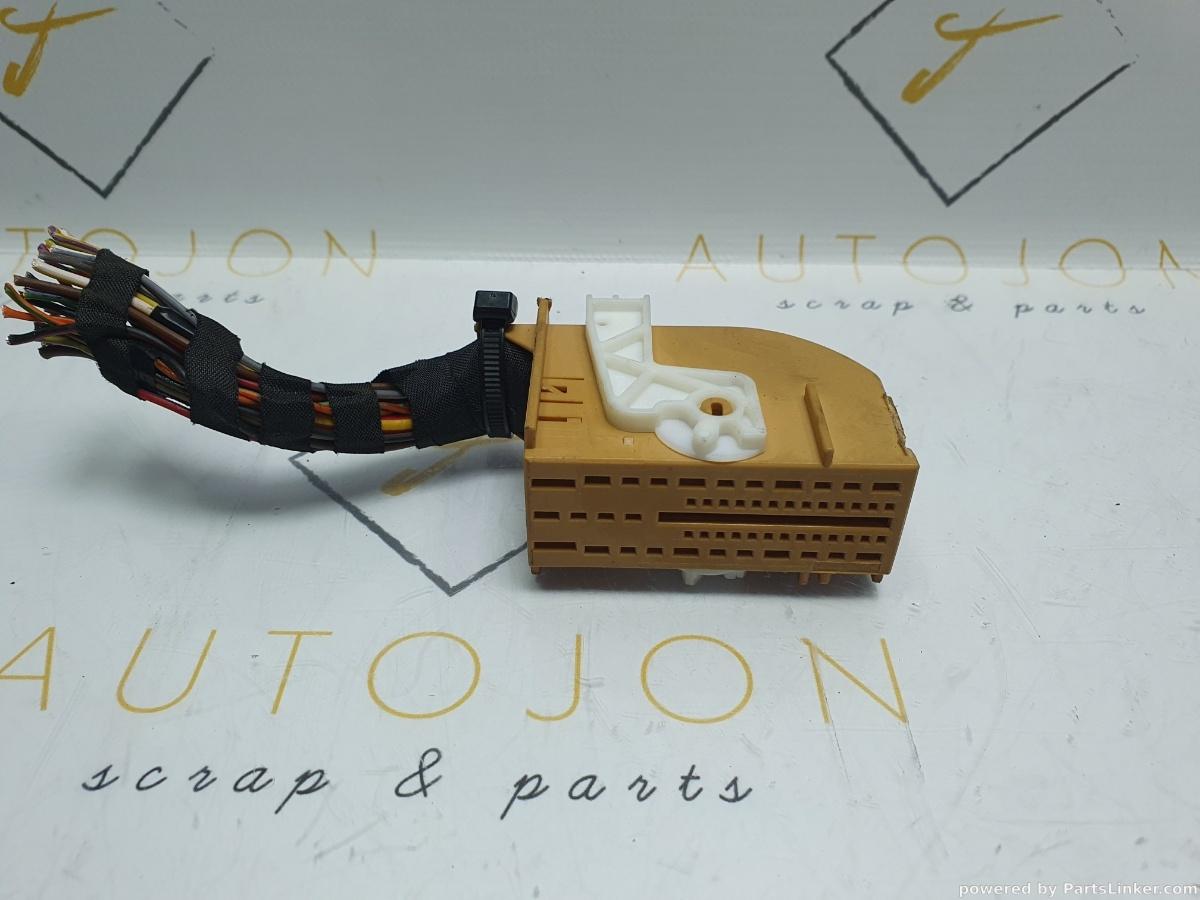 Mufa Conector VOLKSWAGEN PASSAT 362 2010 - 20142.0 TDI CFFB 1K0937702F / 1K0 937 702 F