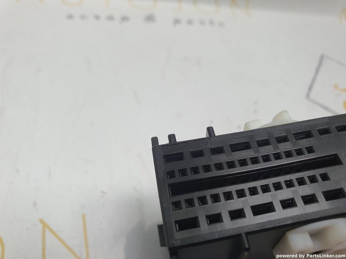 Conector modul BCM VOLKSWAGEN PASSAT (362) [ 2010 - 2014 ] TDI (CFFB) 103KW|140HP OEM 1K0937702D / 1K0 937 702 D
