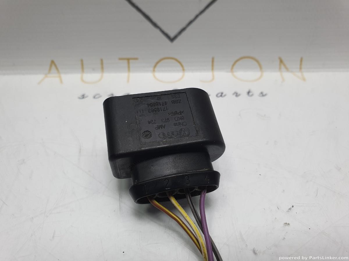 Mufa conector 4 pini VOLKSWAGEN PASSAT (362) [ 2010 - 2014 ] TDI (CFFB) 103KW|140HP OEM 8K0973724 / 8K0 973 724