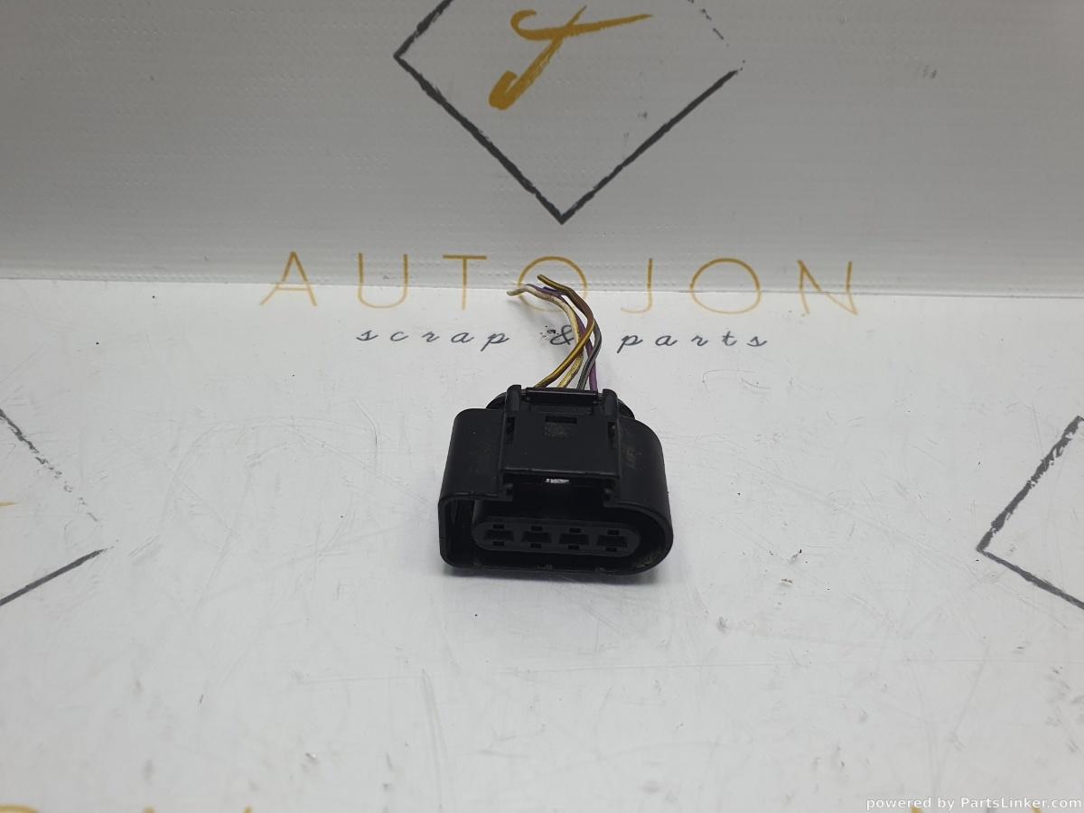 Mufa conector 4 pini VOLKSWAGEN PASSAT (362) [ 2010 - 2014 ] TDI (CFFB) 103KW|140HP OEM 8K0973724 / 8K0 973 724